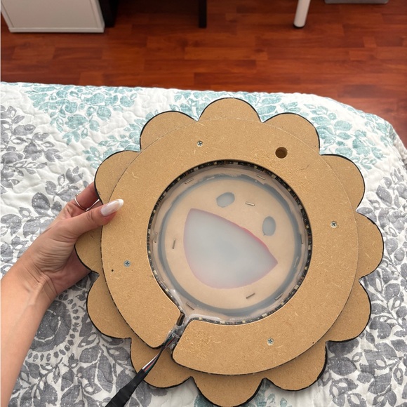 Multicolor Smiling Flower Wall Decor - Picture 5 of 10